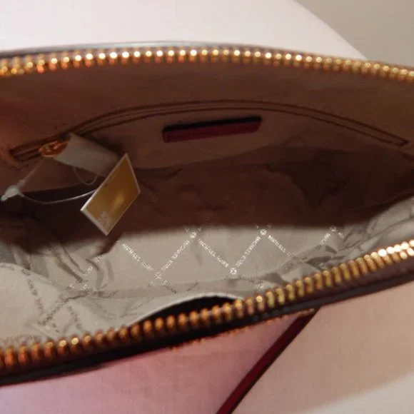 NWT MICHAEL KORS MK MONOGRAM Center Stripe CINDY LG Dome CHAIN XBODY BAG Berry